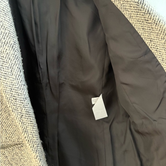 Banana Republic Black and White Herringbone Blazer - Picture 4 of 5